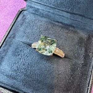 Elegant Green Gemstone Ring